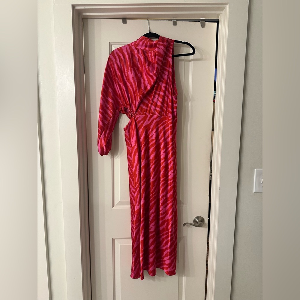 LARISSA ONE SHOULDER MIDI DRESS - RED